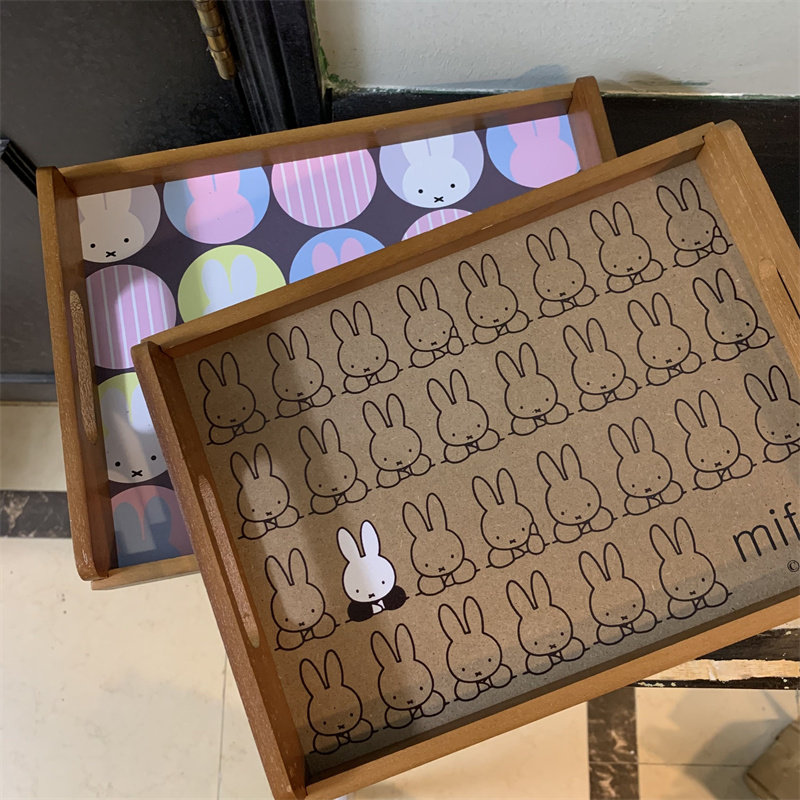 Kawaii Classic Rabbit Wooden T - Wooden Serving Tray 评论和价格